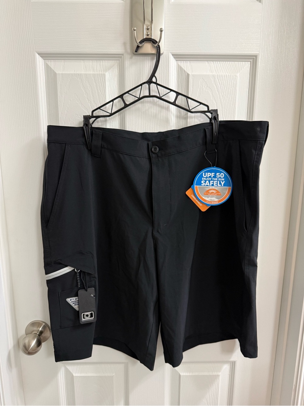 Columbia PFG Black Men's Cargo Shorts with UPF 50